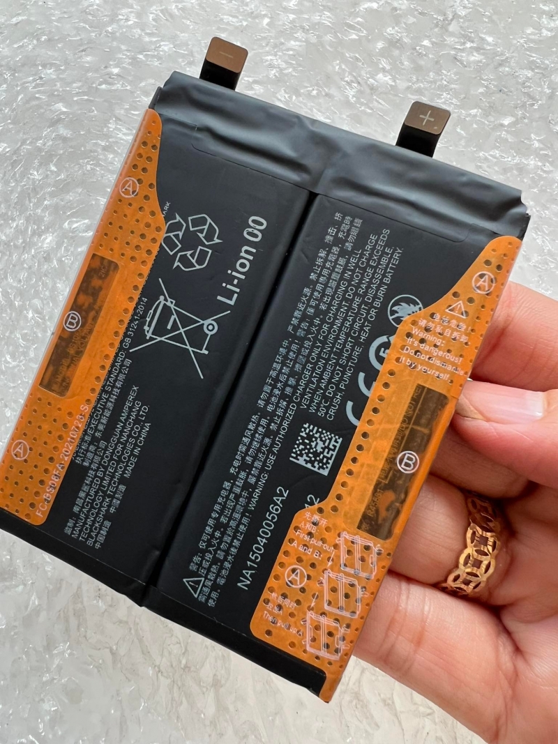 Pin Xiaomi Black Shark 5 5 Pro BS10FA Chính Hãng Chất Lượng Thay Lấy Liền không thể thiếu cho chiếc điện thoại của bạn được sản xuất theo chuẩn Li-ion với dung lượng 2325mah ổn định,